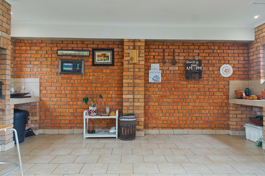 4 Bedroom Property for Sale in Kaysers Beach Eastern Cape